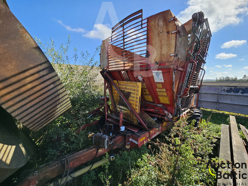 TIM Sugar beet harvester - Mähdrescher: das Bild 4 TIM Sugar beet harvester - Mähdrescher: das Bild 4