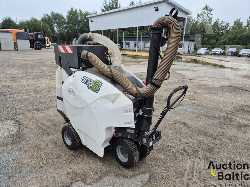 TSM Aria 240 - Kehrmaschine: das Bild 2 TSM Aria 240 - Kehrmaschine: das Bild 2