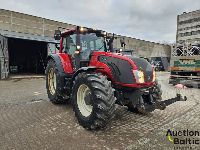 Valtra T213V - Traktor: das Bild 1 Valtra T213V - Traktor: das Bild 1