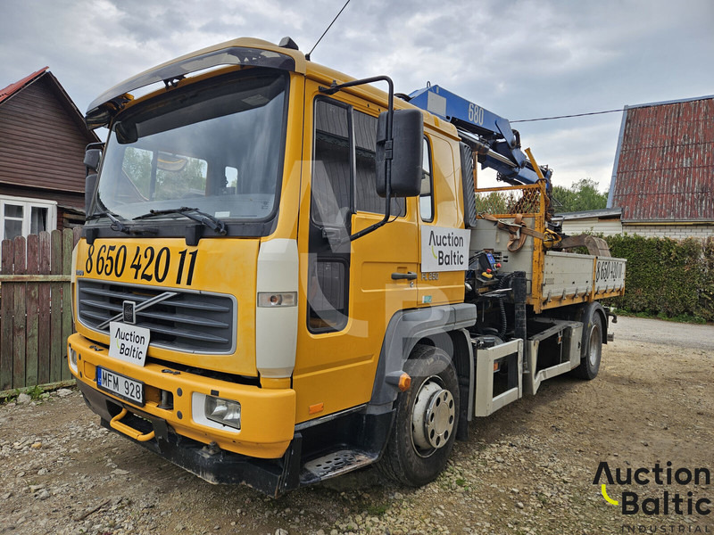 Volvo FL6 250 - Pritsche LKW, Autokran: das Bild 1 Volvo FL6 250 - Pritsche LKW, Autokran: das Bild 1