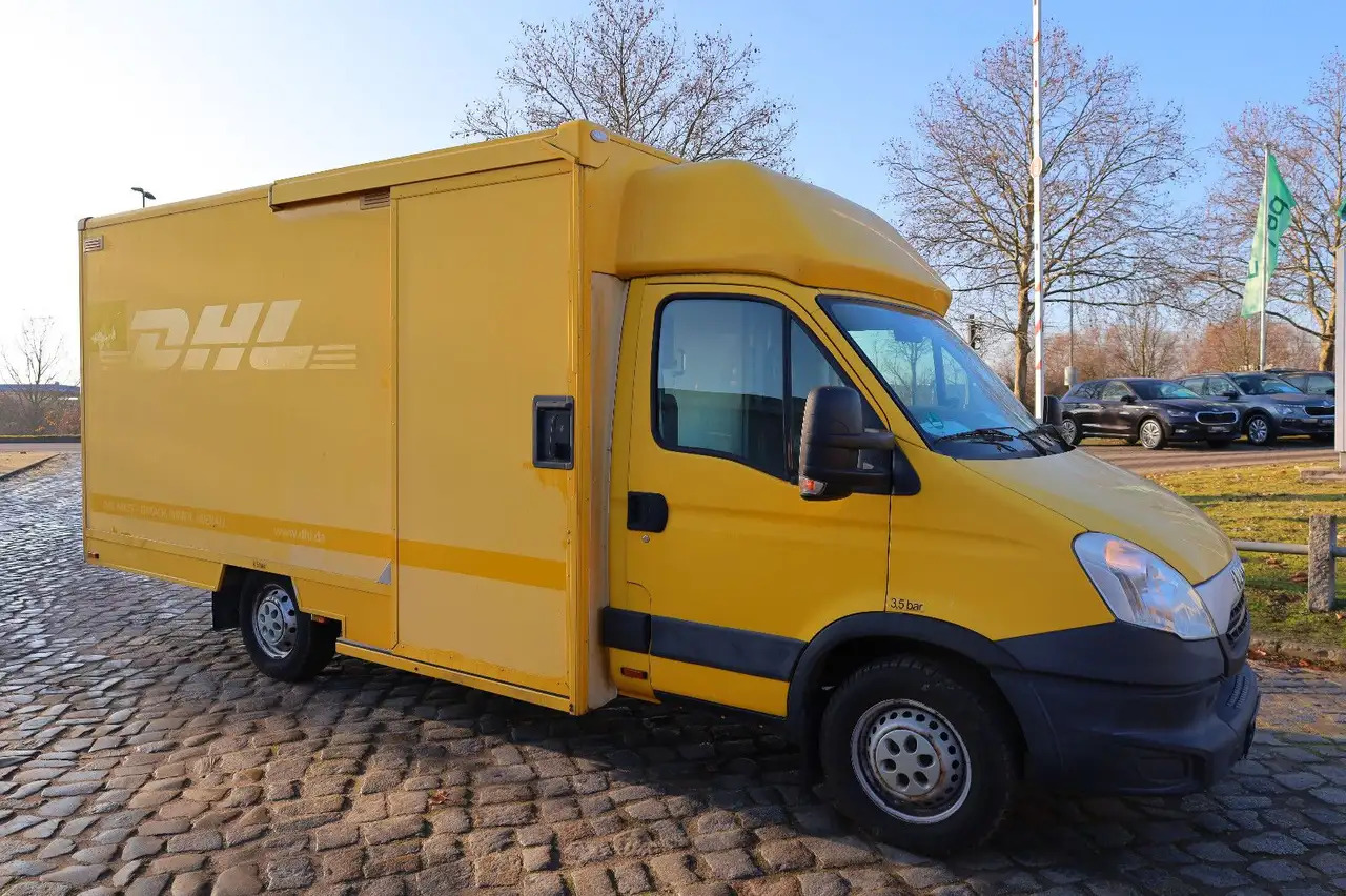 Iveco Daily/ Regalsystem/Luftfeder/1. Hand - Koffer Transporter: das Bild 1 Iveco Daily/ Regalsystem/Luftfeder/1. Hand - Koffer Transporter: das Bild 1