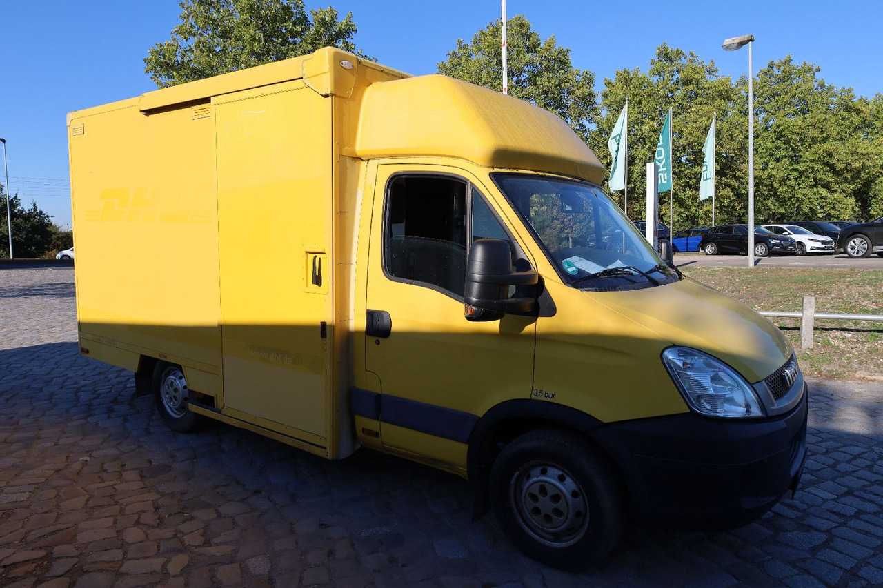 Iveco Daily/ Regalsystem/Luftfeder/KURZ/1. Hand - Koffer Transporter: das Bild 3 Iveco Daily/ Regalsystem/Luftfeder/KURZ/1. Hand - Koffer Transporter: das Bild 3