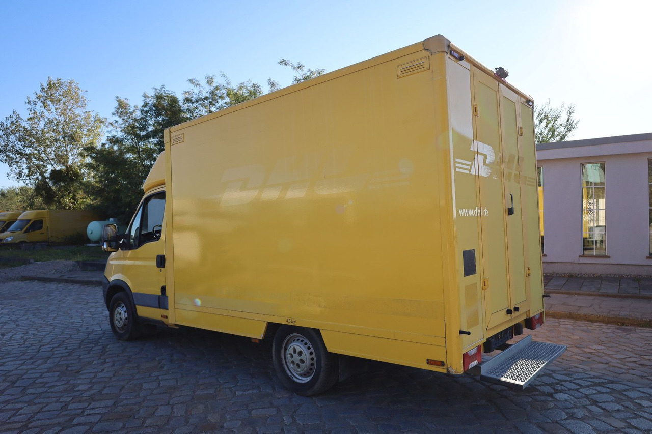 Iveco Daily/ Regalsystem/Luftfeder/KURZ/1. Hand - Koffer Transporter: das Bild 4 Iveco Daily/ Regalsystem/Luftfeder/KURZ/1. Hand - Koffer Transporter: das Bild 4
