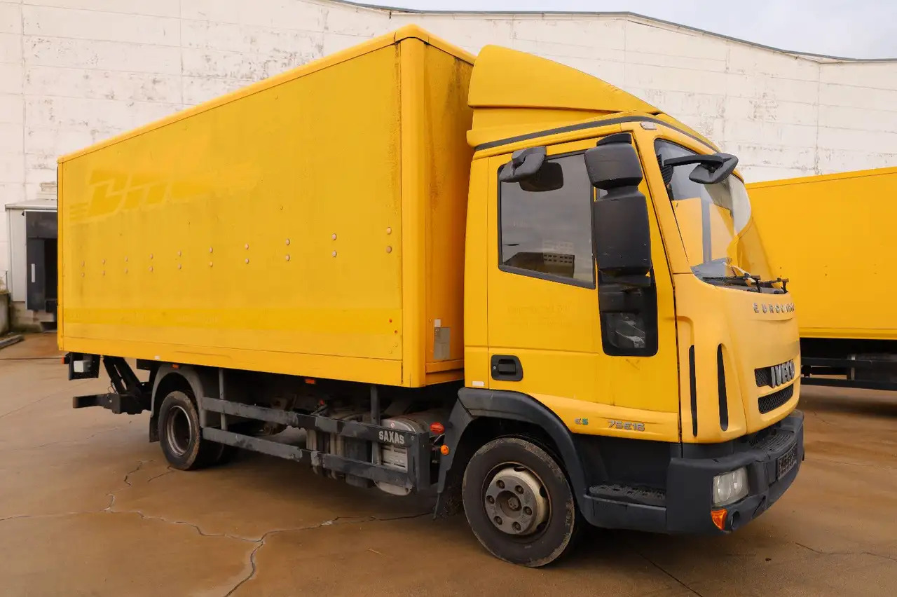 Iveco IG80EL2BA/1. Hand/Koffer - Koffer LKW: das Bild 2 Iveco IG80EL2BA/1. Hand/Koffer - Koffer LKW: das Bild 2
