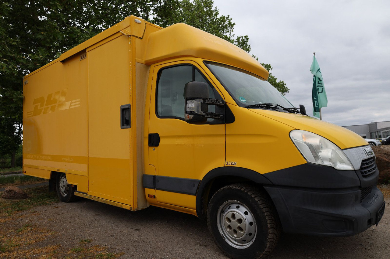 Iveco IS35SI2AA Daily/ Regalsystem/Luftfeder - Koffer Transporter: das Bild 2 Iveco IS35SI2AA Daily/ Regalsystem/Luftfeder - Koffer Transporter: das Bild 2