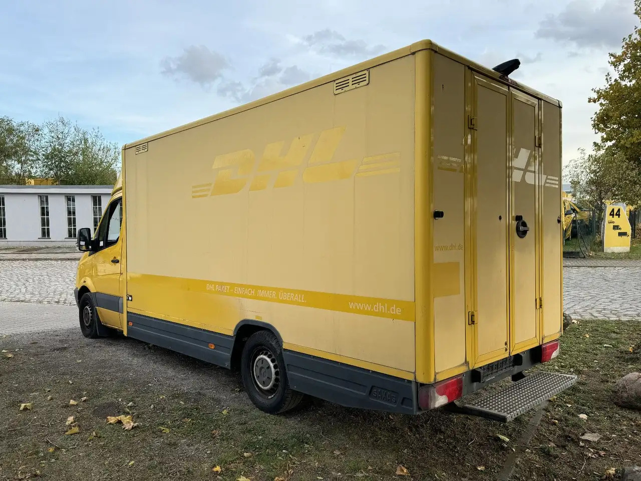 Mercedes-Benz Sprinter II Pritsche/ Koffer/Regalsystem - Koffer Transporter: das Bild 3 Mercedes-Benz Sprinter II Pritsche/ Koffer/Regalsystem - Koffer Transporter: das Bild 3