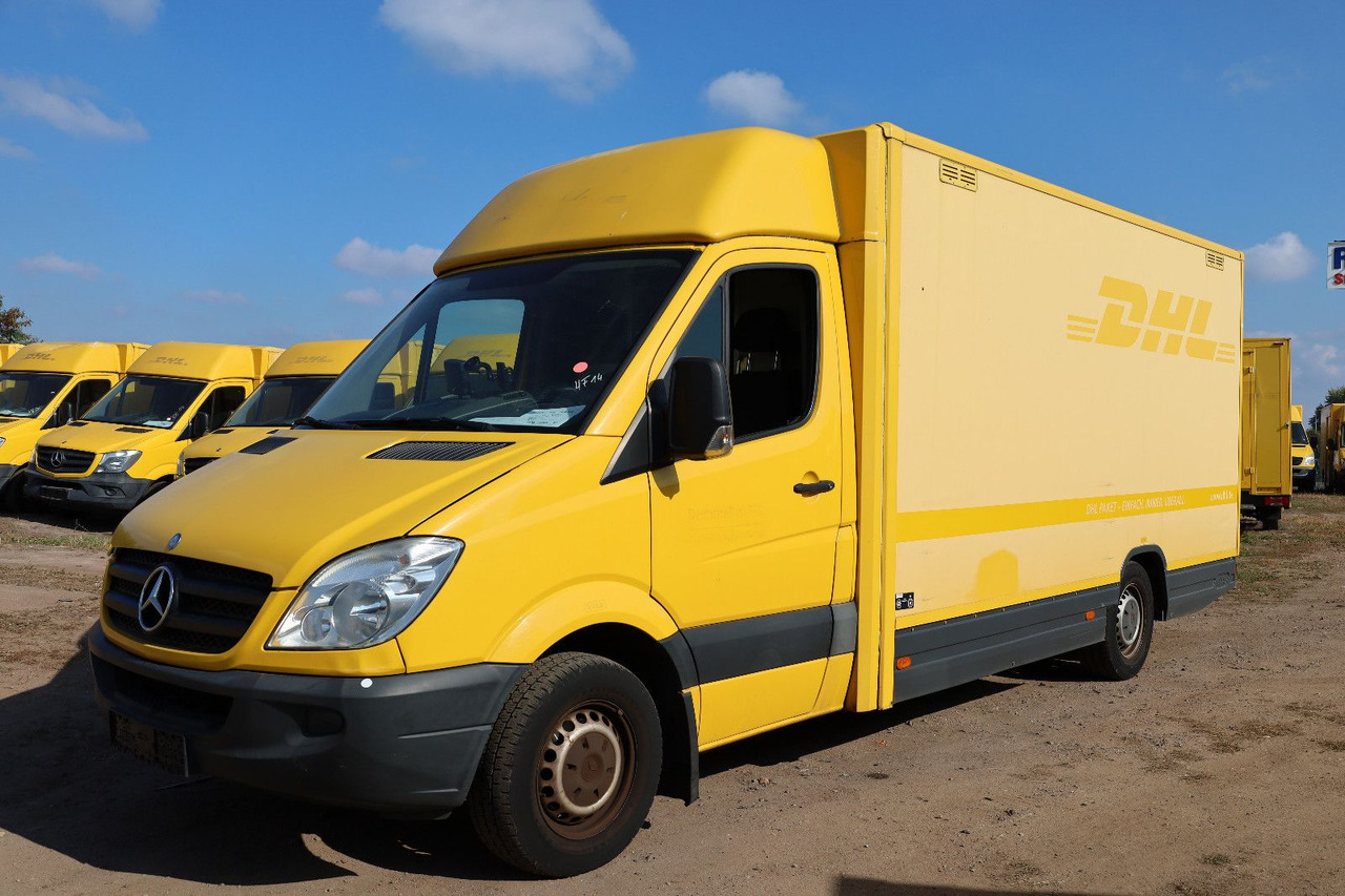 Mercedes-Benz Sprinter II Pritsche/ Koffer/Regalsystem - Koffer Transporter: das Bild 1 Mercedes-Benz Sprinter II Pritsche/ Koffer/Regalsystem - Koffer Transporter: das Bild 1