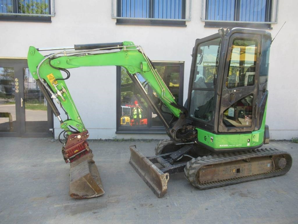 Hitachi ZX33U-6 Powertilt / Klima - Minibagger: das Bild 1 Hitachi ZX33U-6 Powertilt / Klima - Minibagger: das Bild 1