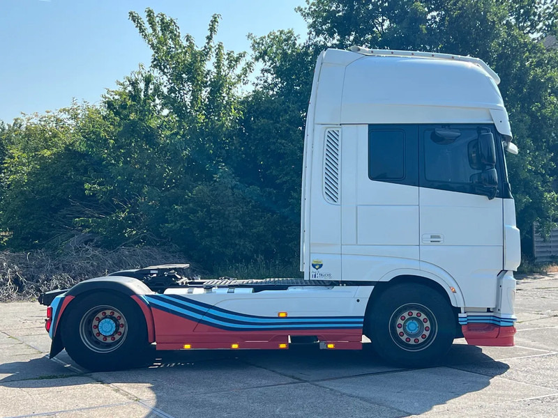 DAF XF 530 MARTINI RACING XF530 full options - Sattelzugmaschine: das Bild 5 DAF XF 530 MARTINI RACING XF530 full options - Sattelzugmaschine: das Bild 5