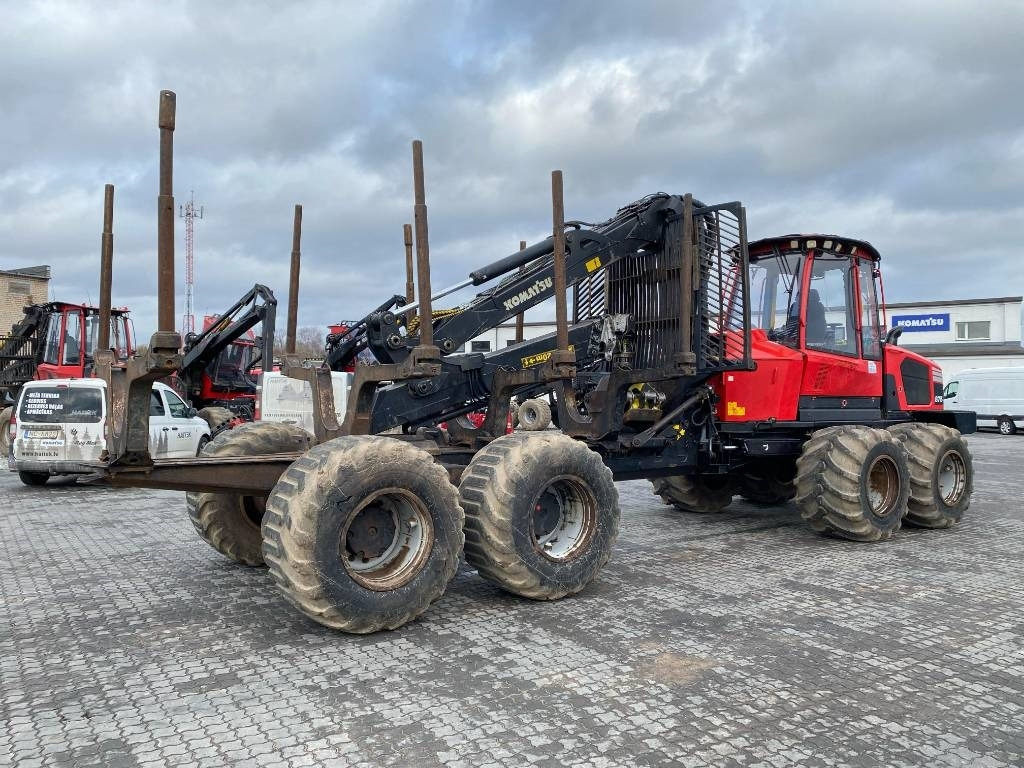 Komatsu 875 - Forwarder: das Bild 4 Komatsu 875 - Forwarder: das Bild 4