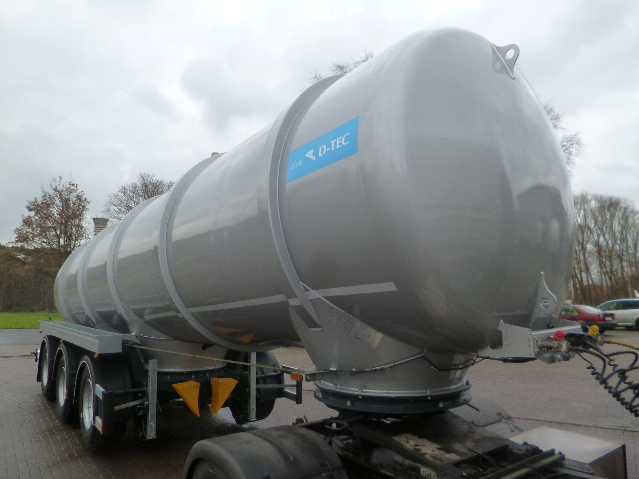 D-TEC TANKTRAILER FV2011-20-R295 D-TEC Gülletanker FV2011 Zwangslenkung - Tankauflieger: das Bild 2 D-TEC TANKTRAILER FV2011-20-R295 D-TEC Gülletanker FV2011 Zwangslenkung - Tankauflieger: das Bild 2