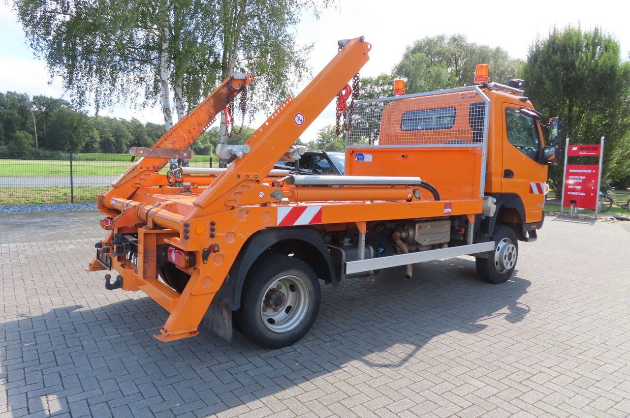 FUSO Canter 6 C 18 4x4 Kommunal Winterdienst - Kipper Transporter: das Bild 2 FUSO Canter 6 C 18 4x4 Kommunal Winterdienst - Kipper Transporter: das Bild 2