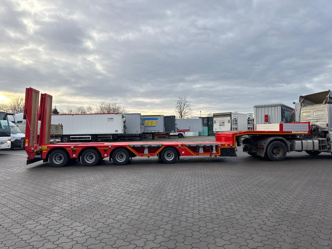 Kässbohrer K.SLA R 4 / 2N 18/40 Tieflader Radmulden tele - Tieflader Auflieger: das Bild 5 Kässbohrer K.SLA R 4 / 2N 18/40 Tieflader Radmulden tele - Tieflader Auflieger: das Bild 5