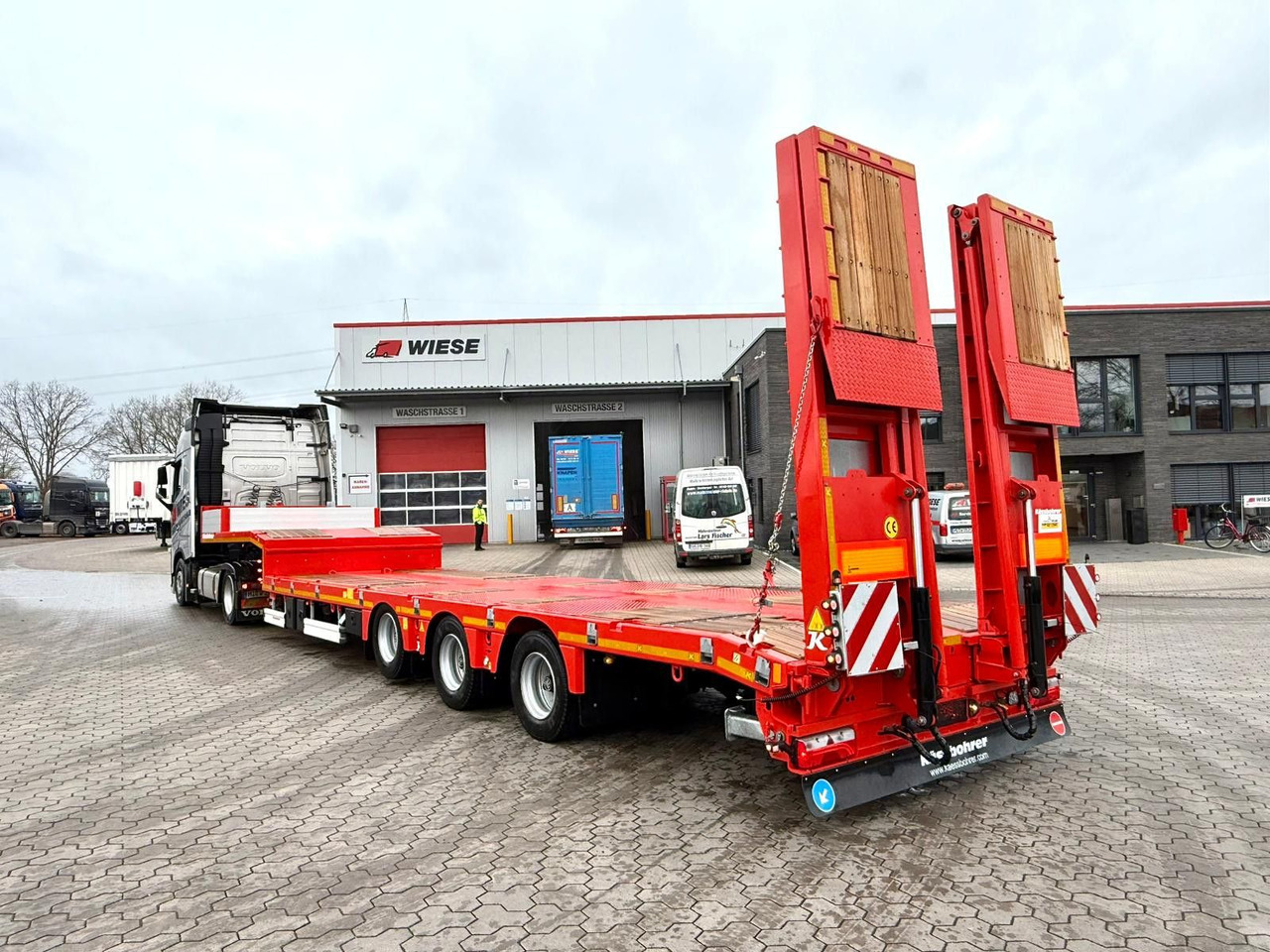 Kässbohrer K.SLS 3 / 0N 18/30 Tieflader mit hydr. Rampen - Tieflader Auflieger: das Bild 1 Kässbohrer K.SLS 3 / 0N 18/30 Tieflader mit hydr. Rampen - Tieflader Auflieger: das Bild 1