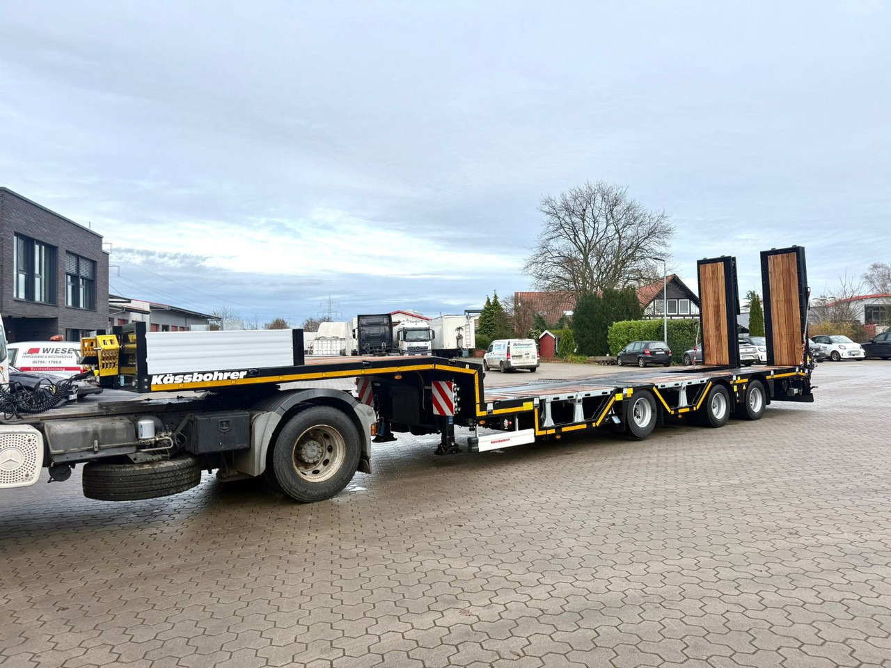 Kässbohrer SLAR3 Tele Tiefbett Radmulden metallisiert - Tieflader Auflieger: das Bild 3 Kässbohrer SLAR3 Tele Tiefbett Radmulden metallisiert - Tieflader Auflieger: das Bild 3
