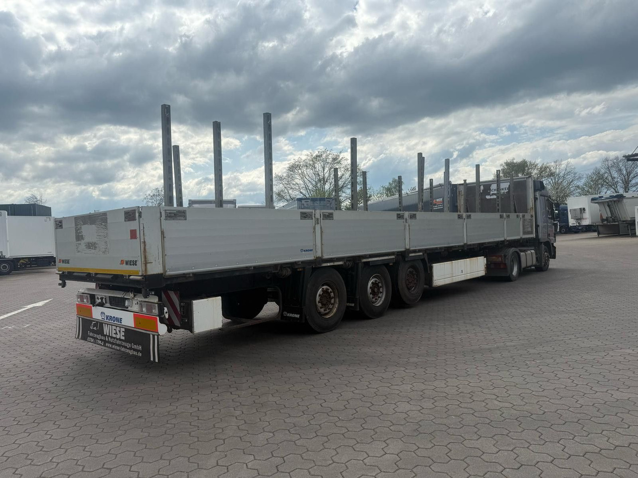 Krone Stahlmattenauflieger mit Bordwände - TÜV Neu - Pritschenauflieger/ Plattformauflieger: das Bild 2 Krone Stahlmattenauflieger mit Bordwände - TÜV Neu - Pritschenauflieger/ Plattformauflieger: das Bild 2