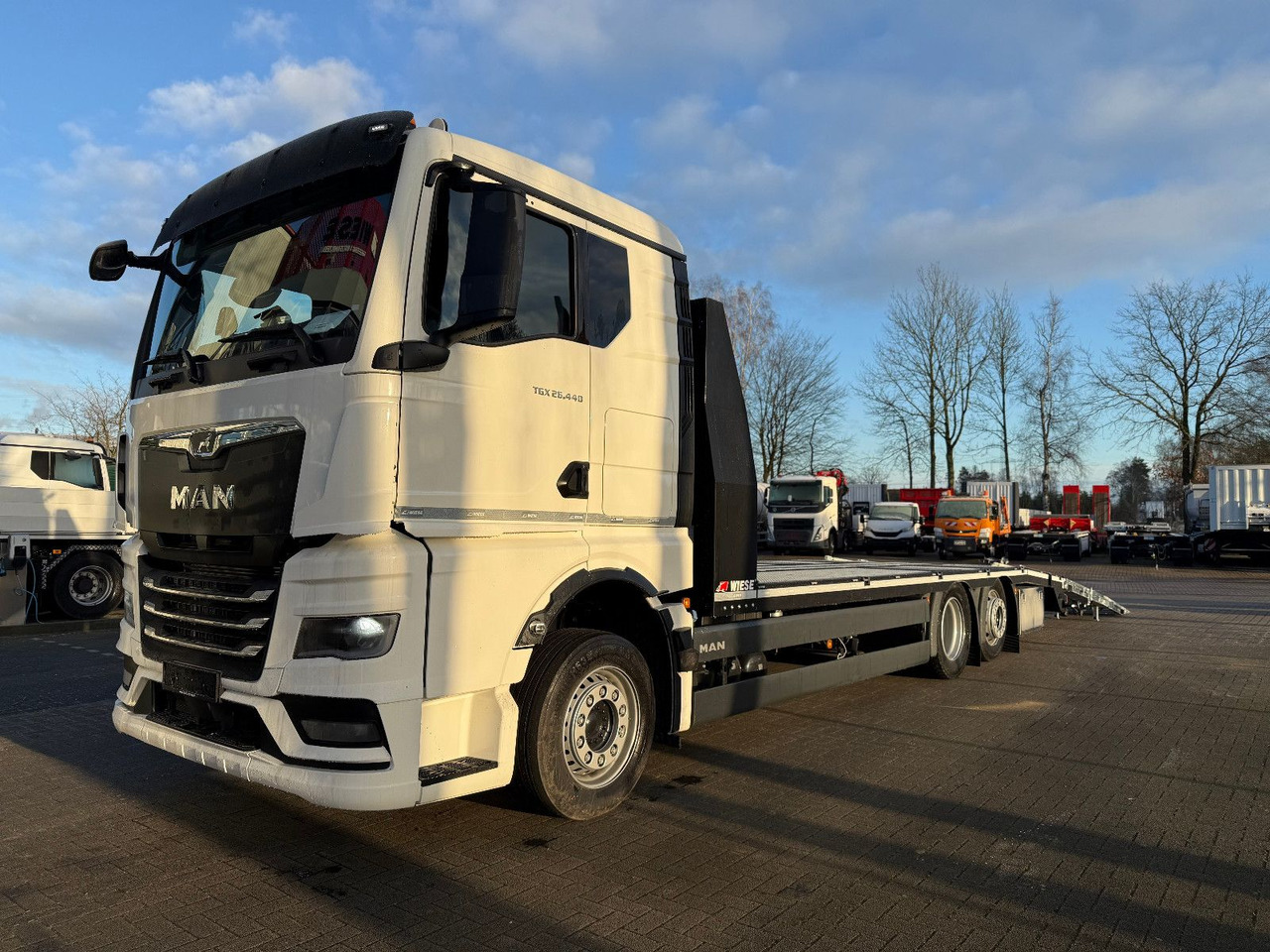 MAN Baumaschinen- Arbeitsbühnentransporter Rampen - Pritsche LKW: das Bild 4 MAN Baumaschinen- Arbeitsbühnentransporter Rampen - Pritsche LKW: das Bild 4