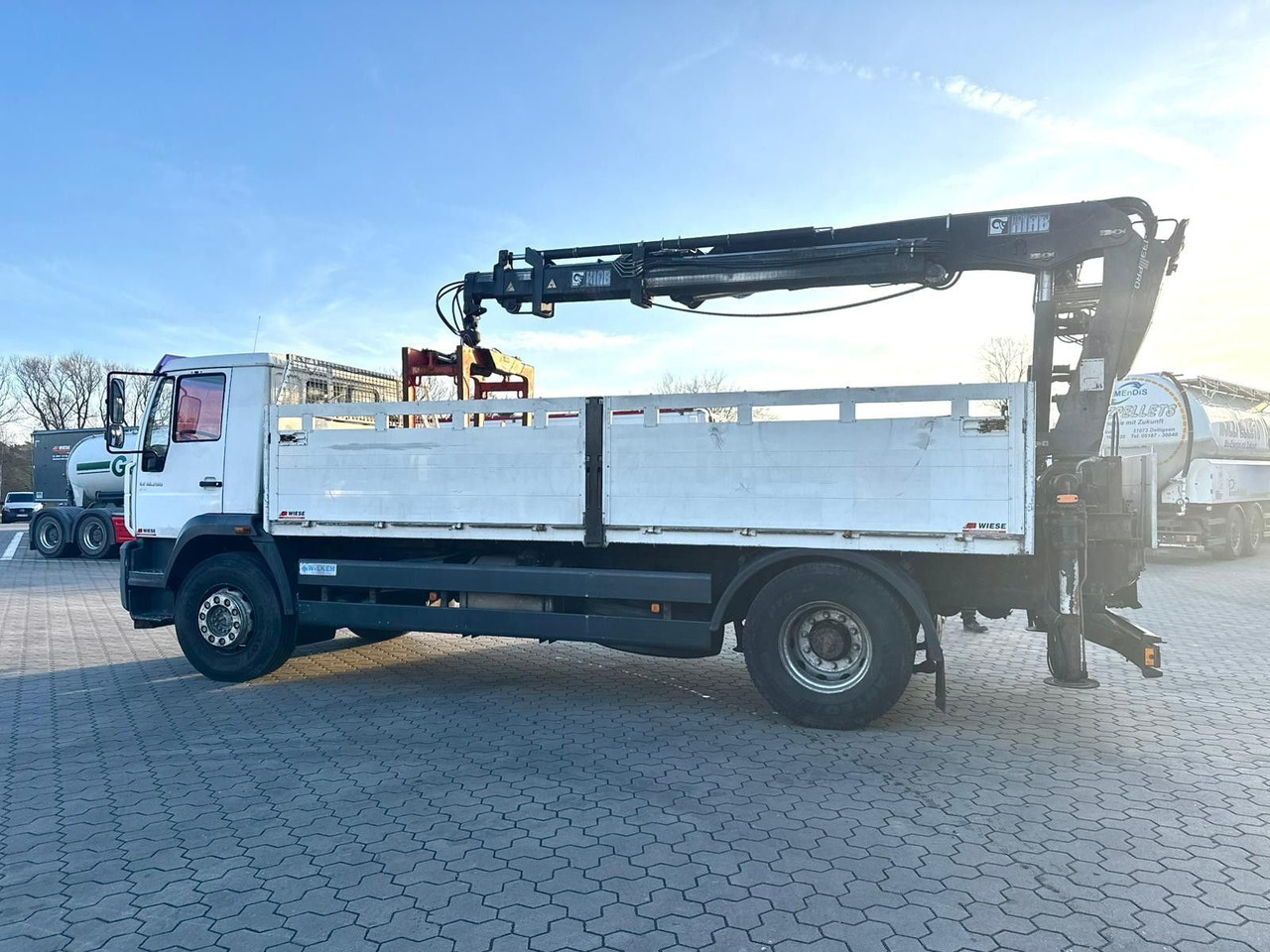 MAN LE 18.280 Pritsche mit HIAB 133 K PRO/HIPRO Kran - Pritsche LKW, Autokran: das Bild 5 MAN LE 18.280 Pritsche mit HIAB 133 K PRO/HIPRO Kran - Pritsche LKW, Autokran: das Bild 5
