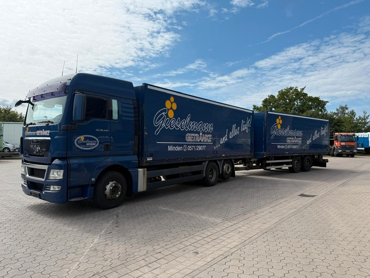 MAN TGA Schwenkwand-Getränkeaufbau incl. Anhänger - Getränkeaufbau LKW: das Bild 2 MAN TGA Schwenkwand-Getränkeaufbau incl. Anhänger - Getränkeaufbau LKW: das Bild 2