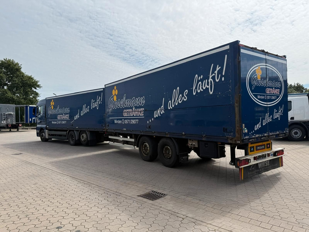 MAN TGA Schwenkwand-Getränkeaufbau incl. Anhänger - Getränkeaufbau LKW: das Bild 4 MAN TGA Schwenkwand-Getränkeaufbau incl. Anhänger - Getränkeaufbau LKW: das Bild 4
