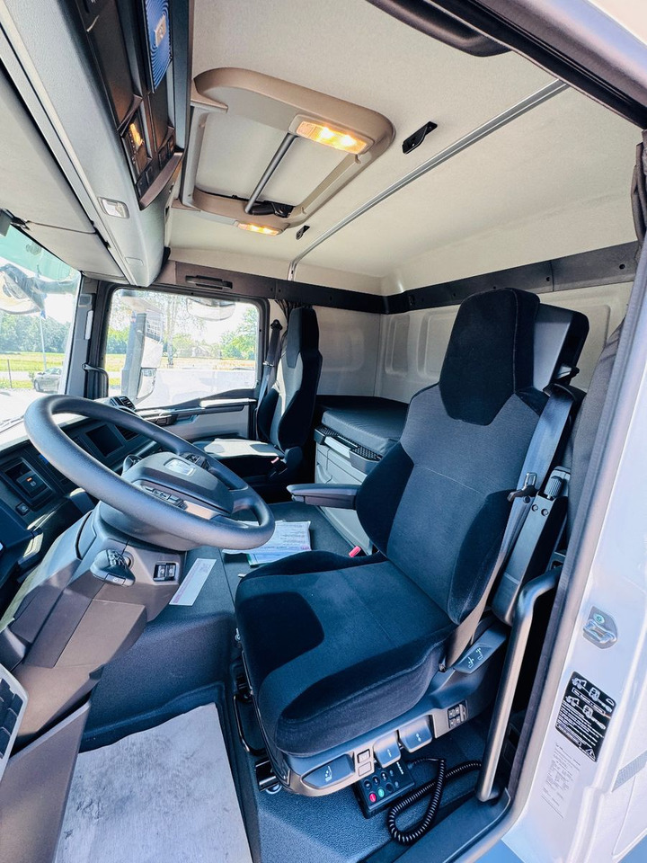 MAN TGS 32.510 mit F710 Frontkran sofort - Pritsche LKW, Autokran: das Bild 5 MAN TGS 32.510 mit F710 Frontkran sofort - Pritsche LKW, Autokran: das Bild 5