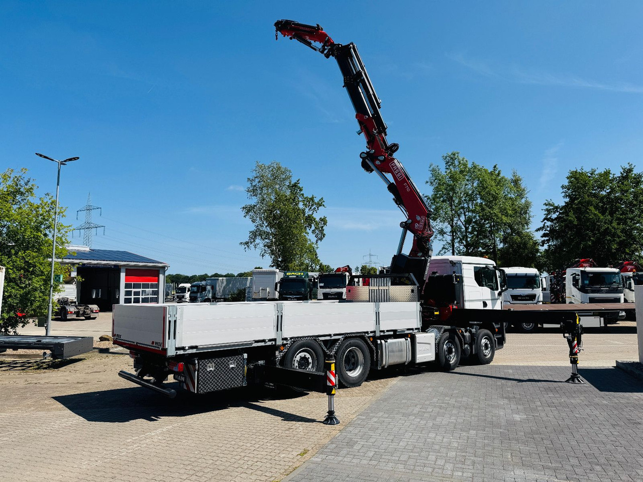 MAN TGS 32.510 mit F710 Frontkran sofort - Pritsche LKW, Autokran: das Bild 3 MAN TGS 32.510 mit F710 Frontkran sofort - Pritsche LKW, Autokran: das Bild 3
