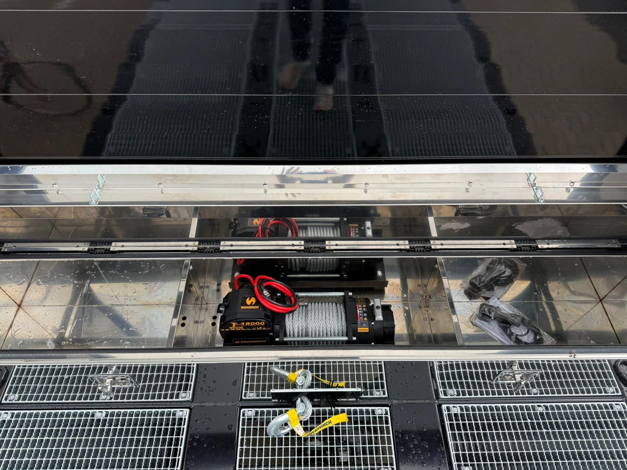 Mercedes-Benz Actros mit Rampen, Maschinentransporter - Pritsche LKW: das Bild 5 Mercedes-Benz Actros mit Rampen, Maschinentransporter - Pritsche LKW: das Bild 5