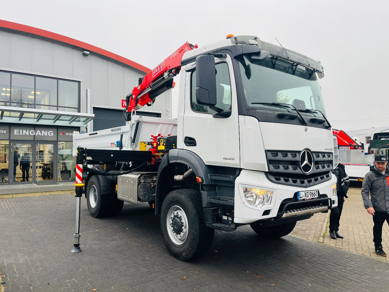 Mercedes-Benz Arocs 1835 4x4 Meiller Fassi Kran Kipper - Kipper, Autokran: das Bild 2 Mercedes-Benz Arocs 1835 4x4 Meiller Fassi Kran Kipper - Kipper, Autokran: das Bild 2