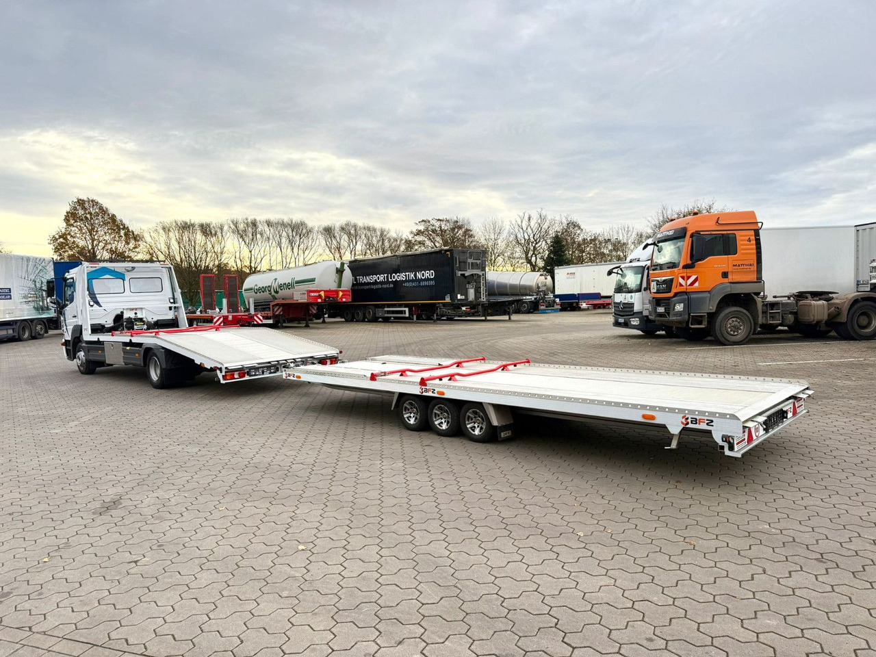 Autotransporter LKW Mercedes-Benz Atego 918L Autotransporter mit BFZ Anhänger: das Bild 6