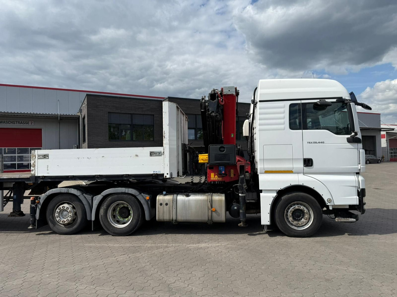 MAN TGX 26.440 6x2 mit HMF 3000-5 Kran - Sattelzugmaschine: das Bild 3 MAN TGX 26.440 6x2 mit HMF 3000-5 Kran - Sattelzugmaschine: das Bild 3
