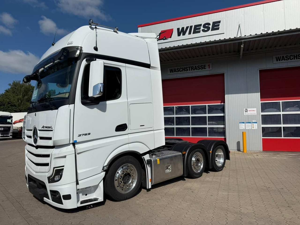 Mercedes-Benz Actros 2753 GigaSpace L 6x2 Lowliner TrendLine - Sattelzugmaschine: das Bild 1 Mercedes-Benz Actros 2753 GigaSpace L 6x2 Lowliner TrendLine - Sattelzugmaschine: das Bild 1