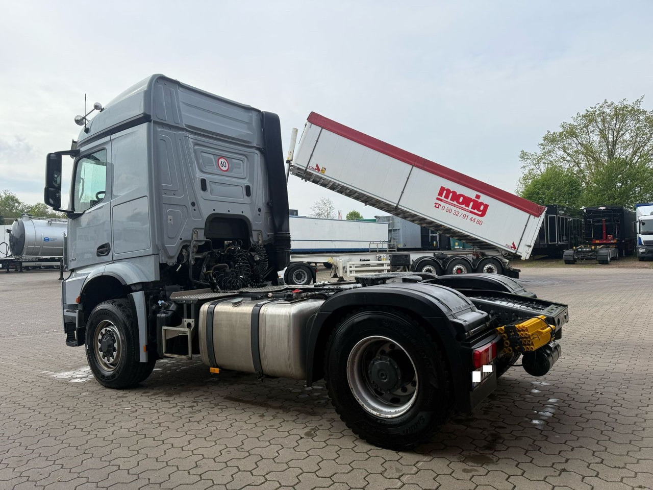 Mercedes-Benz Arocs 1848 4x4 HAD Allrad mit Hydraulik LOF - Sattelzugmaschine: das Bild 5 Mercedes-Benz Arocs 1848 4x4 HAD Allrad mit Hydraulik LOF - Sattelzugmaschine: das Bild 5