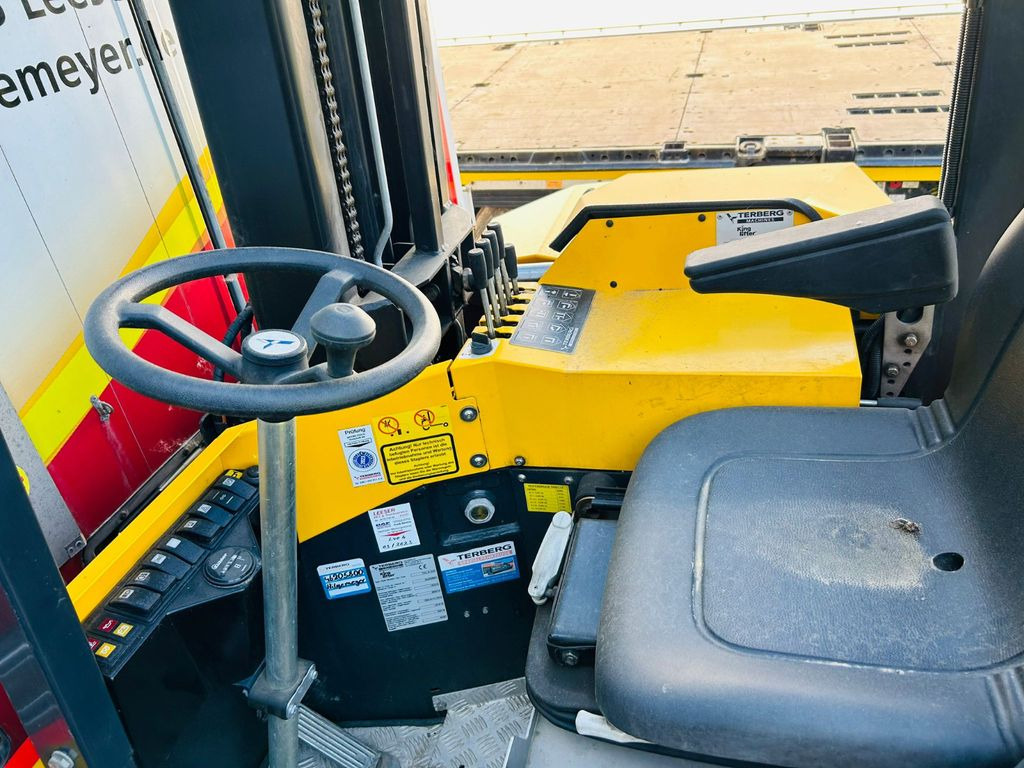 Terberg Kinglifter TKL-S-3x3 1.500 kg Terberg Kinglifter TKL-S-3x3 1.500 kg - Mitnahmestapler: das Bild 4 Terberg Kinglifter TKL-S-3x3 1.500 kg Terberg Kinglifter TKL-S-3x3 1.500 kg - Mitnahmestapler: das Bild 4