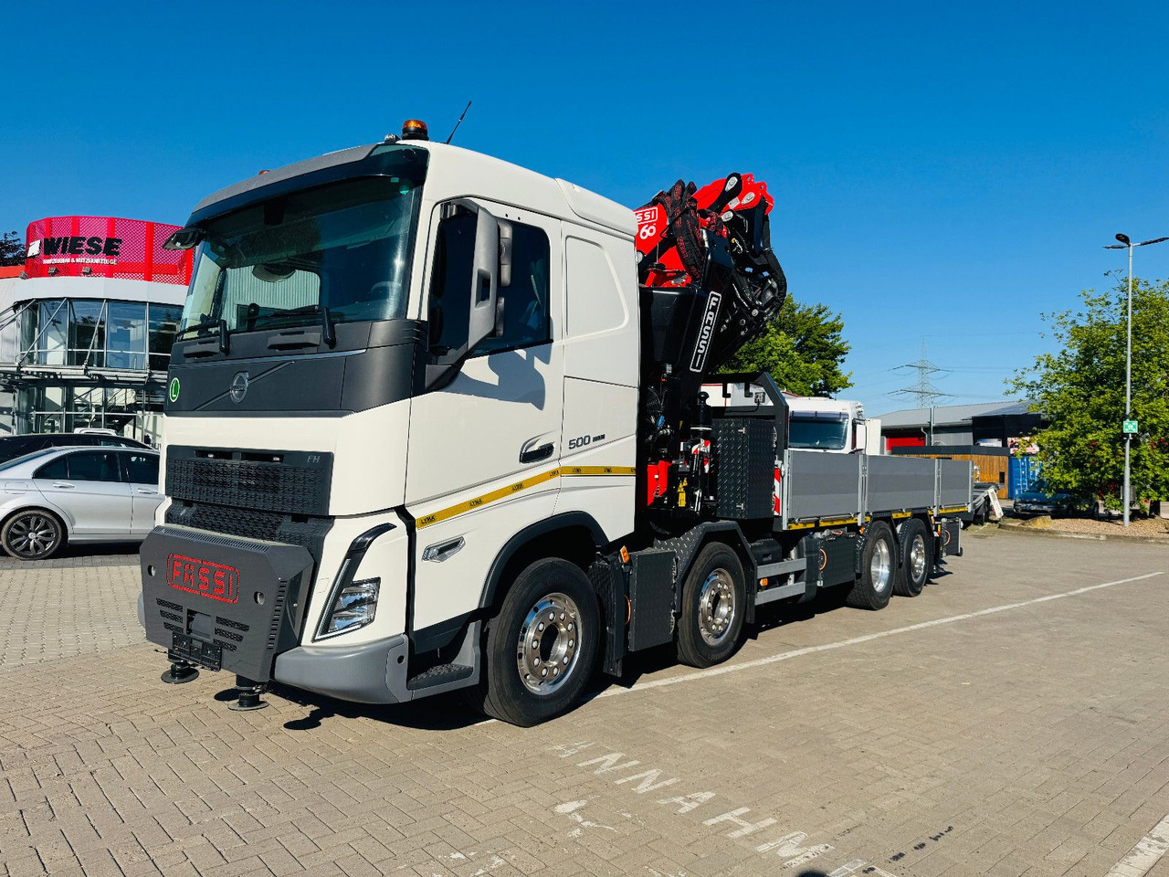 Volvo FH 500 8x2 mit F710RA.2.27 L426 und V20 Winde - Pritsche LKW, Autokran: das Bild 1 Volvo FH 500 8x2 mit F710RA.2.27 L426 und V20 Winde - Pritsche LKW, Autokran: das Bild 1