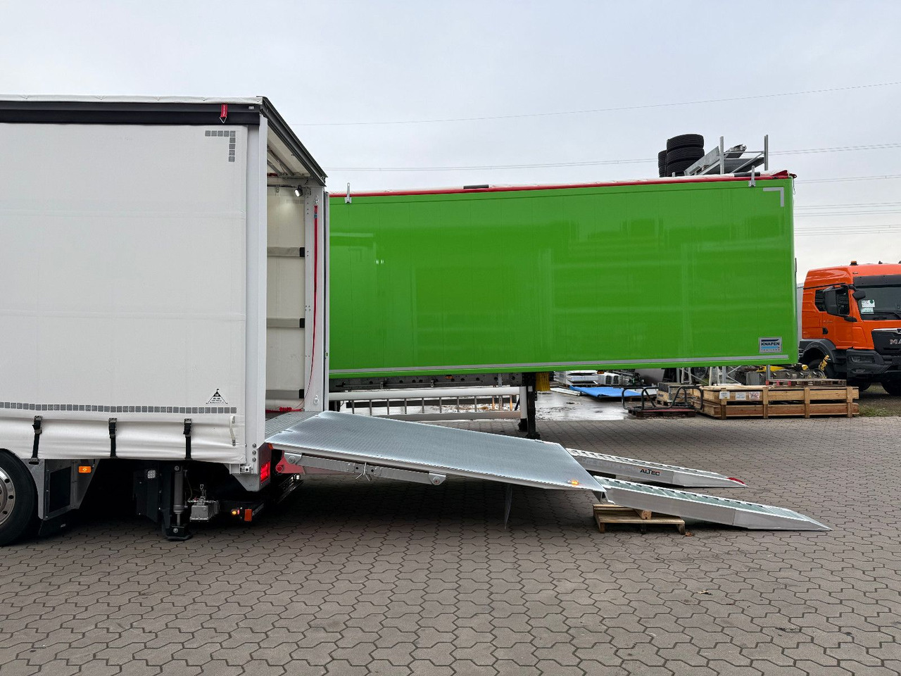 Volvo FH 500 Gabelstaplertransporter LBW 9t Dhollandia - Abschleppwagen: das Bild 3 Volvo FH 500 Gabelstaplertransporter LBW 9t Dhollandia - Abschleppwagen: das Bild 3