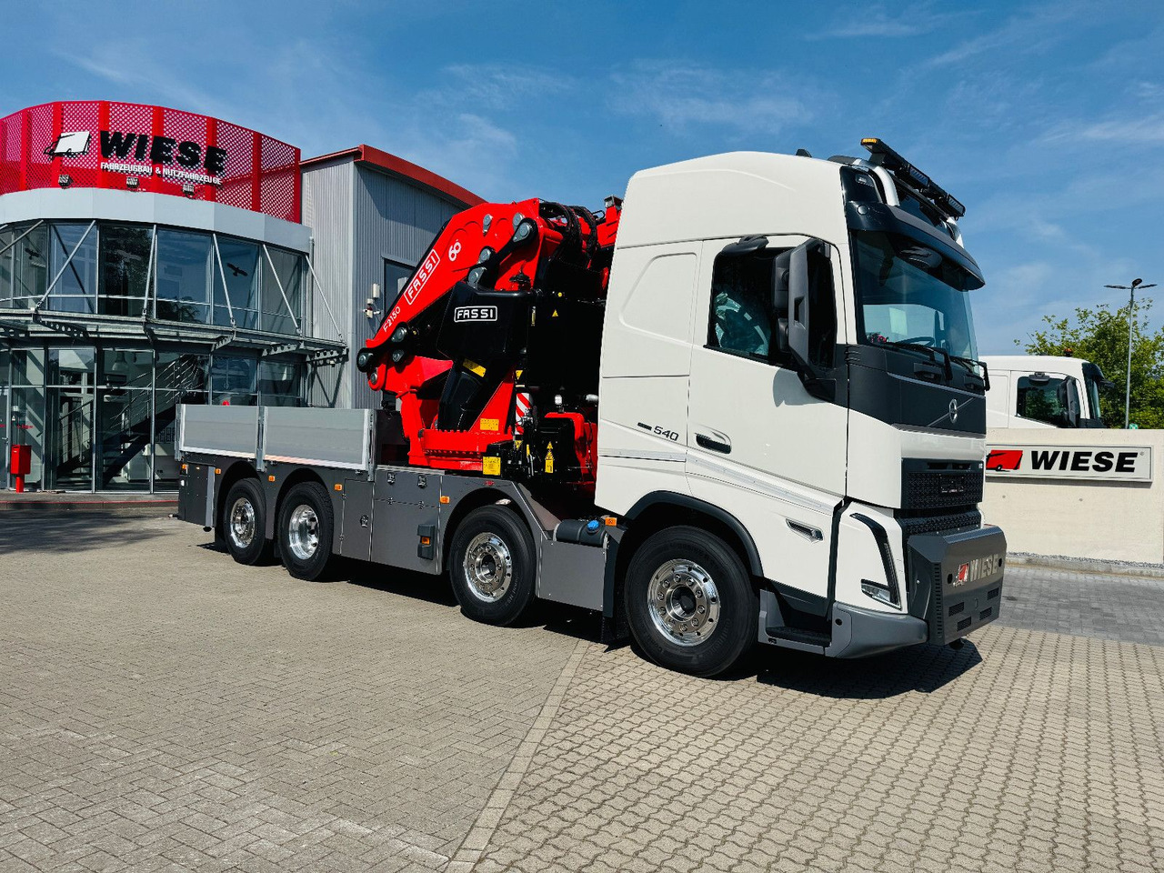 Volvo FH 540 mit Fassi F2150RAL Fly Jib + Winde - Autokran: das Bild 2 Volvo FH 540 mit Fassi F2150RAL Fly Jib + Winde - Autokran: das Bild 2
