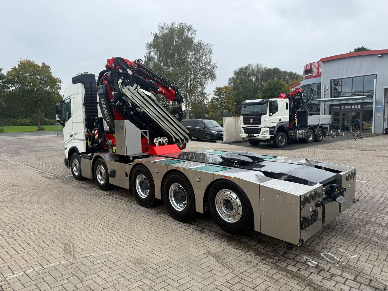 Volvo FH540 10x4 mit F1150 Ladekran, Sattelzugmaschine - Pritsche LKW, Autokran: das Bild 3 Volvo FH540 10x4 mit F1150 Ladekran, Sattelzugmaschine - Pritsche LKW, Autokran: das Bild 3