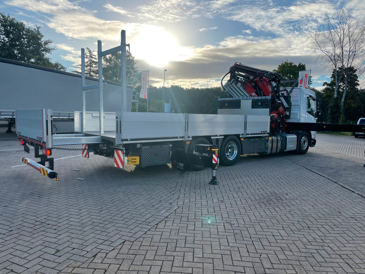 Volvo FMX 500 FASSI Ladekran F545 JIB & Winde Sofort - Pritsche LKW, Autokran: das Bild 5 Volvo FMX 500 FASSI Ladekran F545 JIB & Winde Sofort - Pritsche LKW, Autokran: das Bild 5