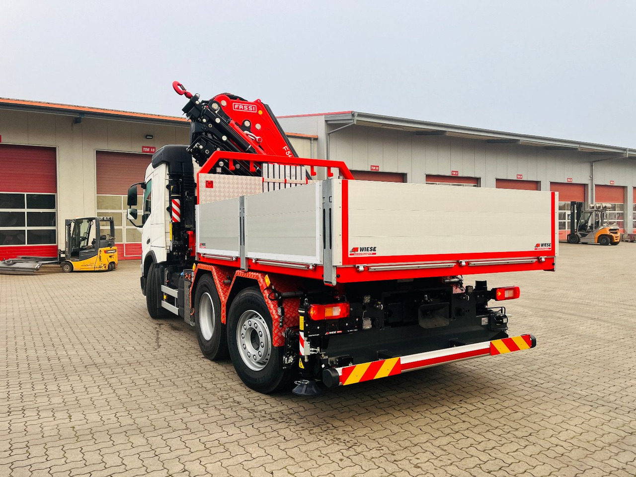 Volvo FMX 540 6x2 mit F545RA.2.28 - Pritsche LKW, Autokran: das Bild 5 Volvo FMX 540 6x2 mit F545RA.2.28 - Pritsche LKW, Autokran: das Bild 5