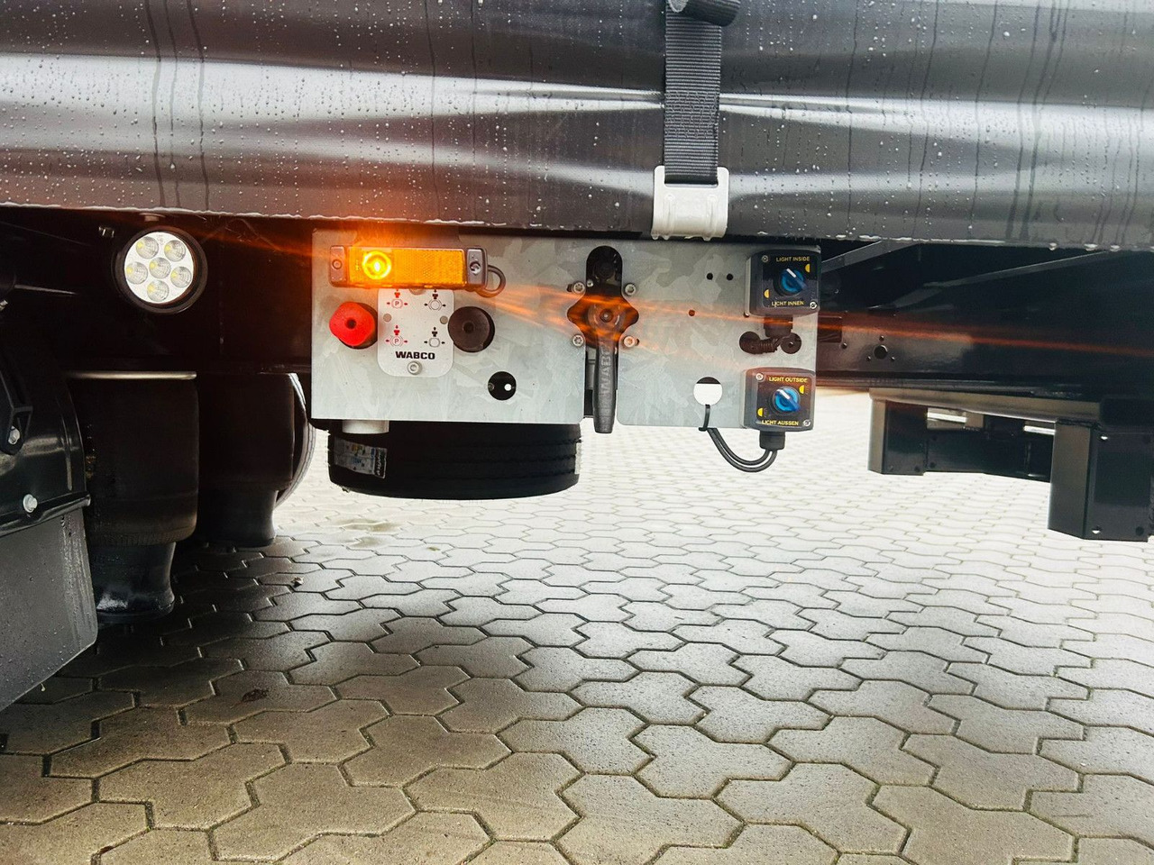 Wiese Gabelstaplertransporter Mega mit Rampen - Tieflader Auflieger: das Bild 5 Wiese Gabelstaplertransporter Mega mit Rampen - Tieflader Auflieger: das Bild 5