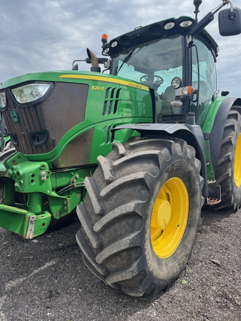 JOHN DEERE 6210R - Traktor: das Bild 1 JOHN DEERE 6210R - Traktor: das Bild 1