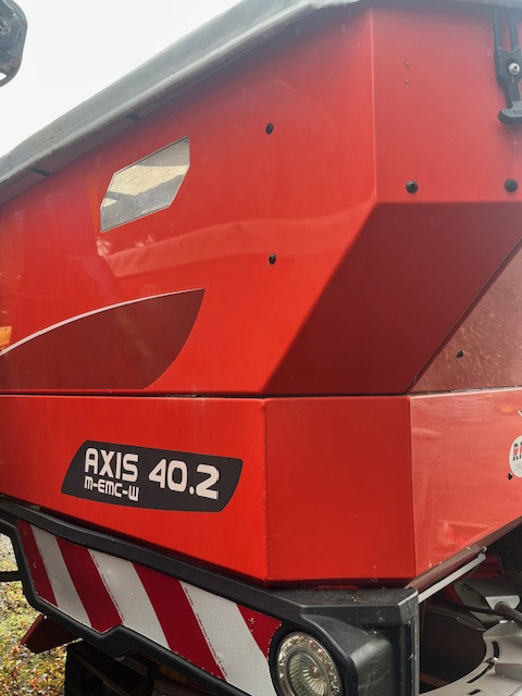 KUHN 40.2 M EMC W - Düngerstreuer: das Bild 1 KUHN 40.2 M EMC W - Düngerstreuer: das Bild 1