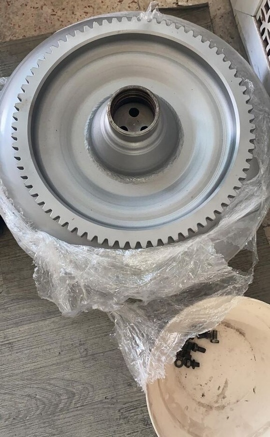 Volvo TORK KONVERTÖR (11144472) Volvo L150E-L180E-L150F-L180F-L220E-L220F(11144472) - Transmission für Radlader: das Bild 2 Volvo TORK KONVERTÖR (11144472) Volvo L150E-L180E-L150F-L180F-L220E-L220F(11144472) - Transmission für Radlader: das Bild 2