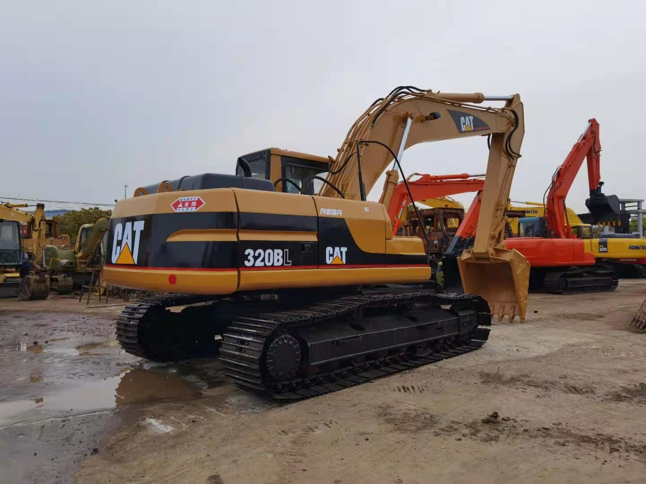 CATERPILLAR 320B - Kettenbagger: das Bild 1 CATERPILLAR 320B - Kettenbagger: das Bild 1