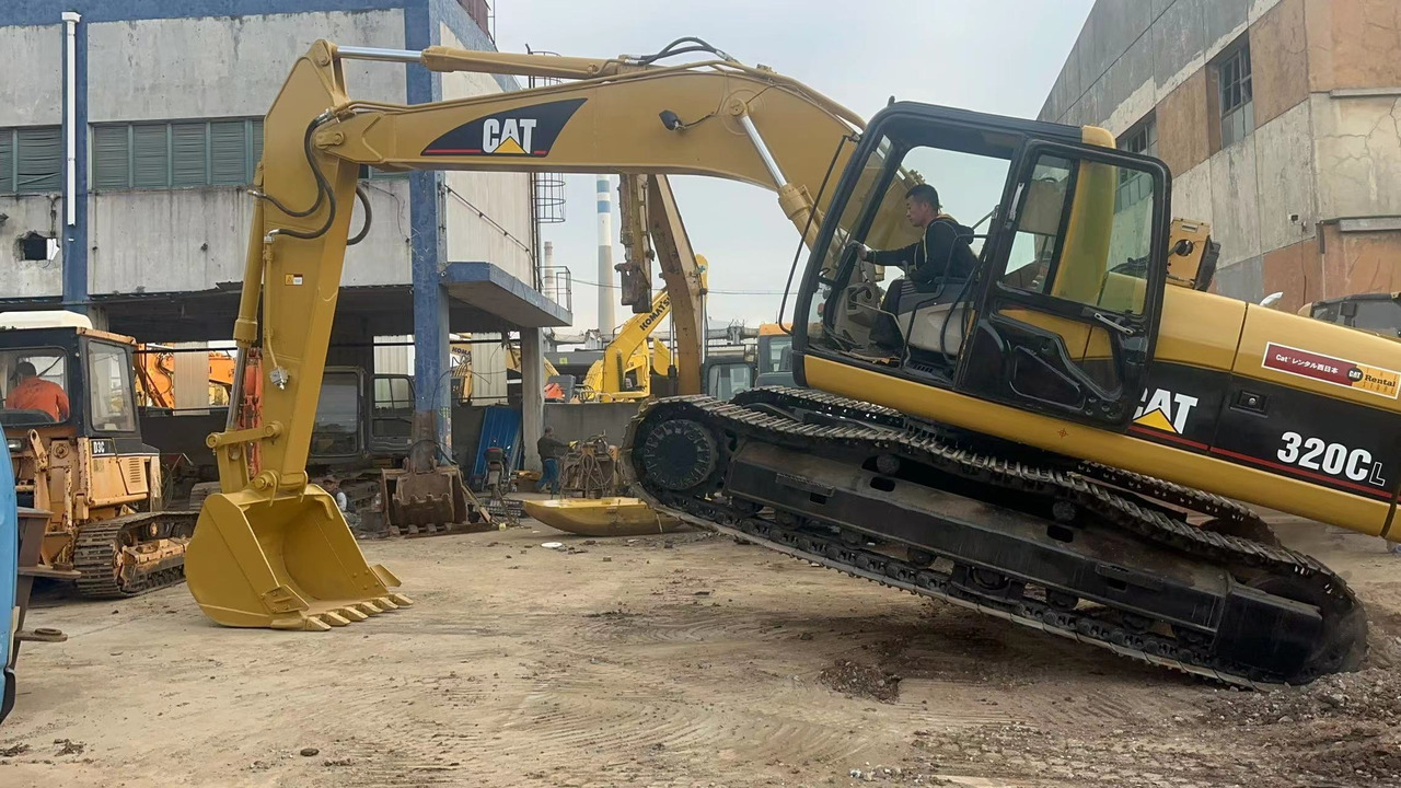 CATERPILLAR 320C 320B 320BL 325B - Kettenbagger: das Bild 3 CATERPILLAR 320C 320B 320BL 325B - Kettenbagger: das Bild 3
