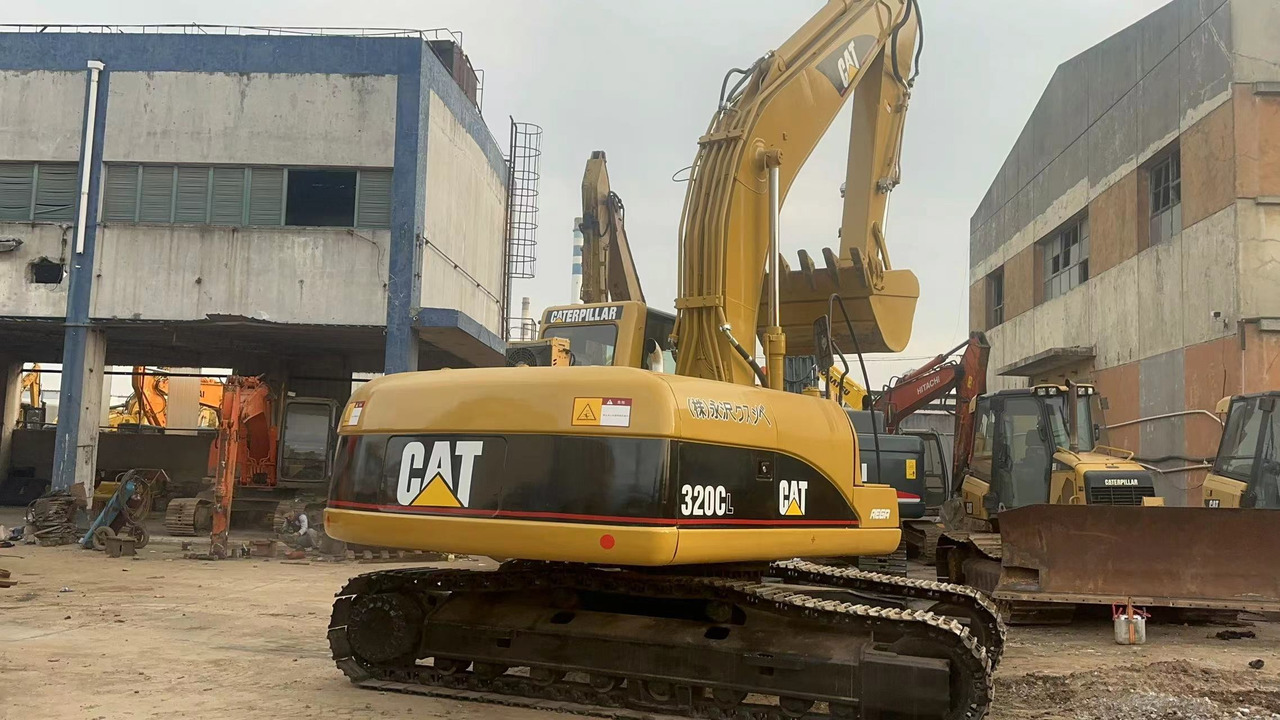 CATERPILLAR 320C - Kettenbagger: das Bild 3 CATERPILLAR 320C - Kettenbagger: das Bild 3
