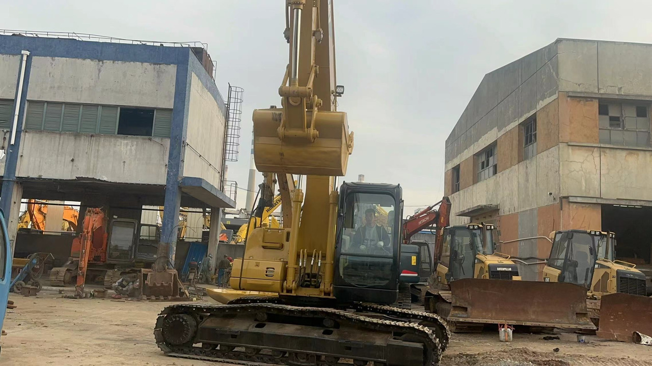 CATERPILLAR 320C - Kettenbagger: das Bild 5 CATERPILLAR 320C - Kettenbagger: das Bild 5