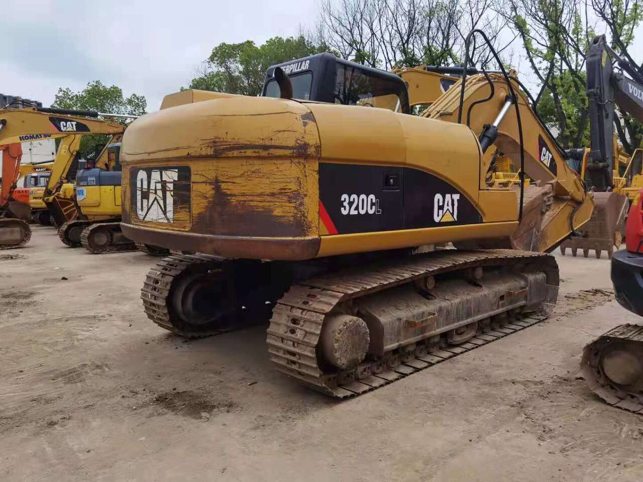 CATERPILLAR 320CL - Kettenbagger: das Bild 2 CATERPILLAR 320CL - Kettenbagger: das Bild 2