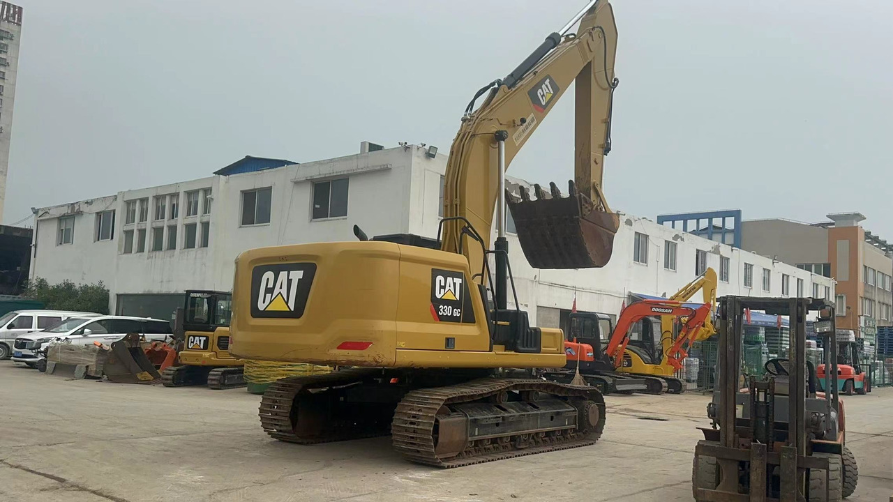CATERPILLAR 330GC - Kettenbagger: das Bild 2 CATERPILLAR 330GC - Kettenbagger: das Bild 2