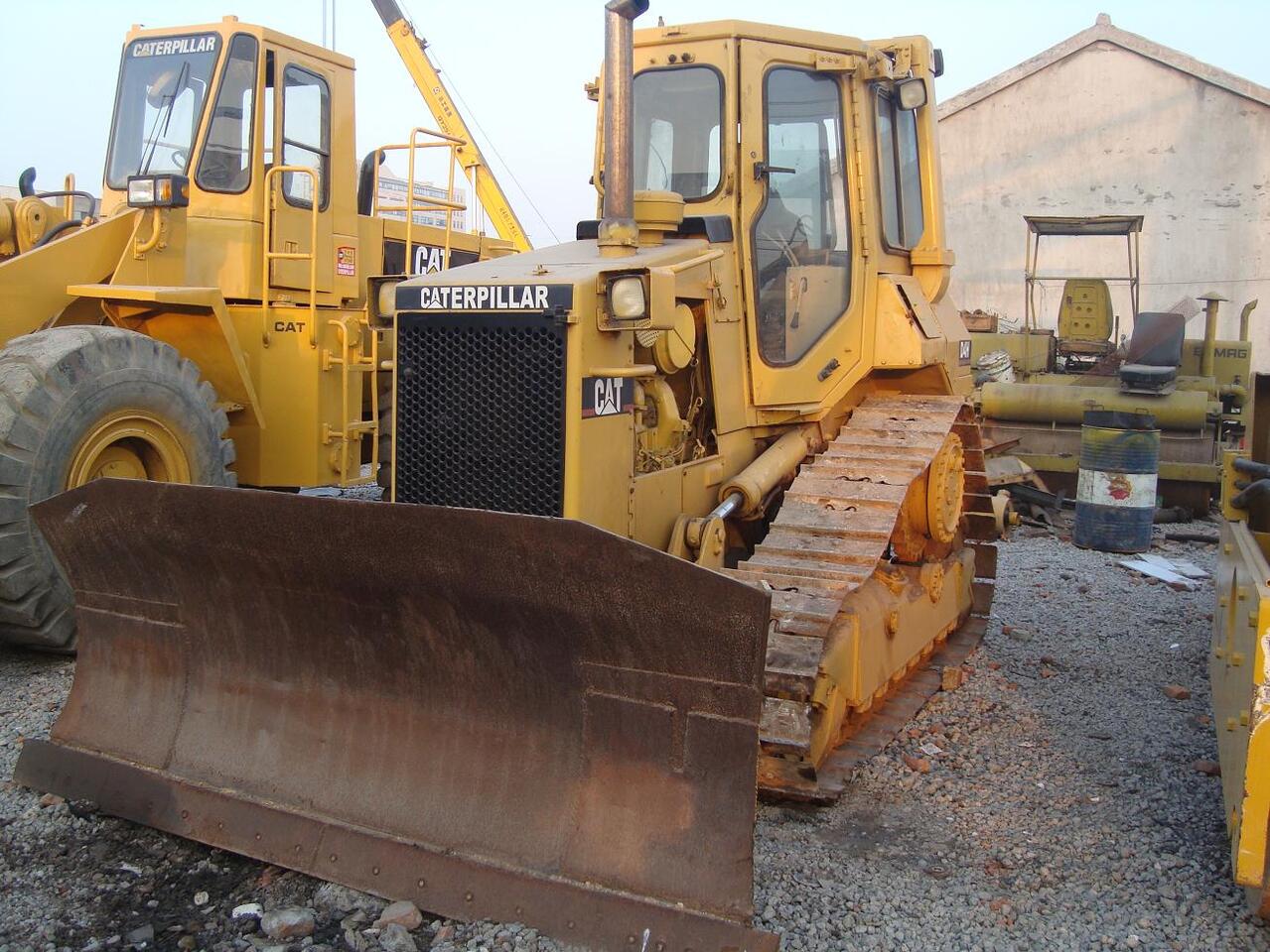 CATERPILLAR D4H - Bulldozer: das Bild 4 CATERPILLAR D4H - Bulldozer: das Bild 4